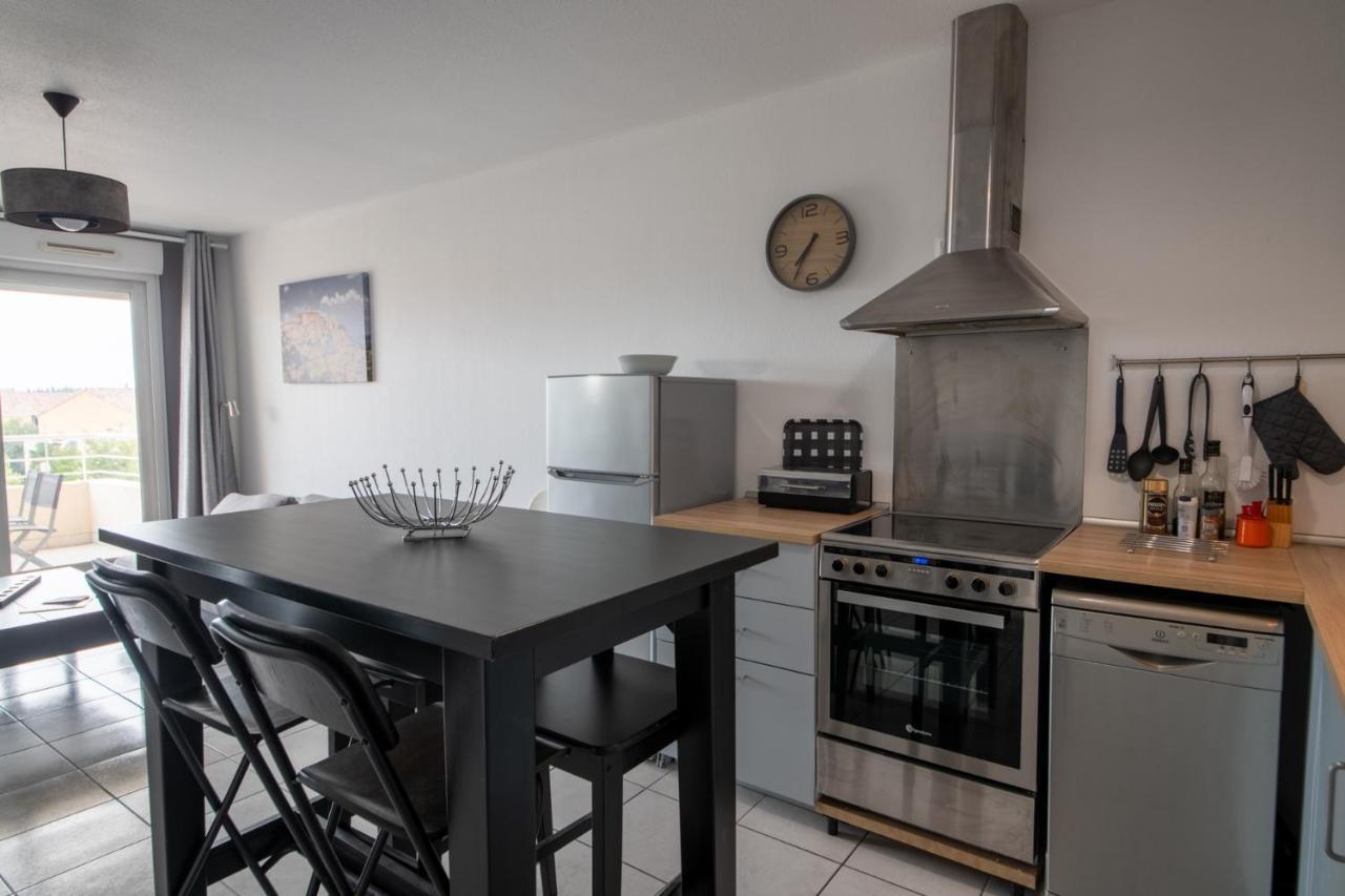 Appt De Charme Avec Grand Balcon Proche Avignon Wifi Gratuit Apartment Monteux Exterior photo